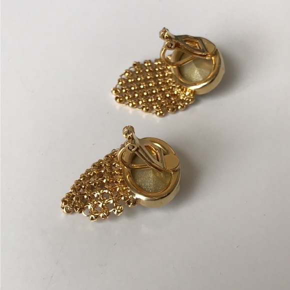 Vintage Gold Mesh Dangle Clip On Earrings - Picture 8 of 10